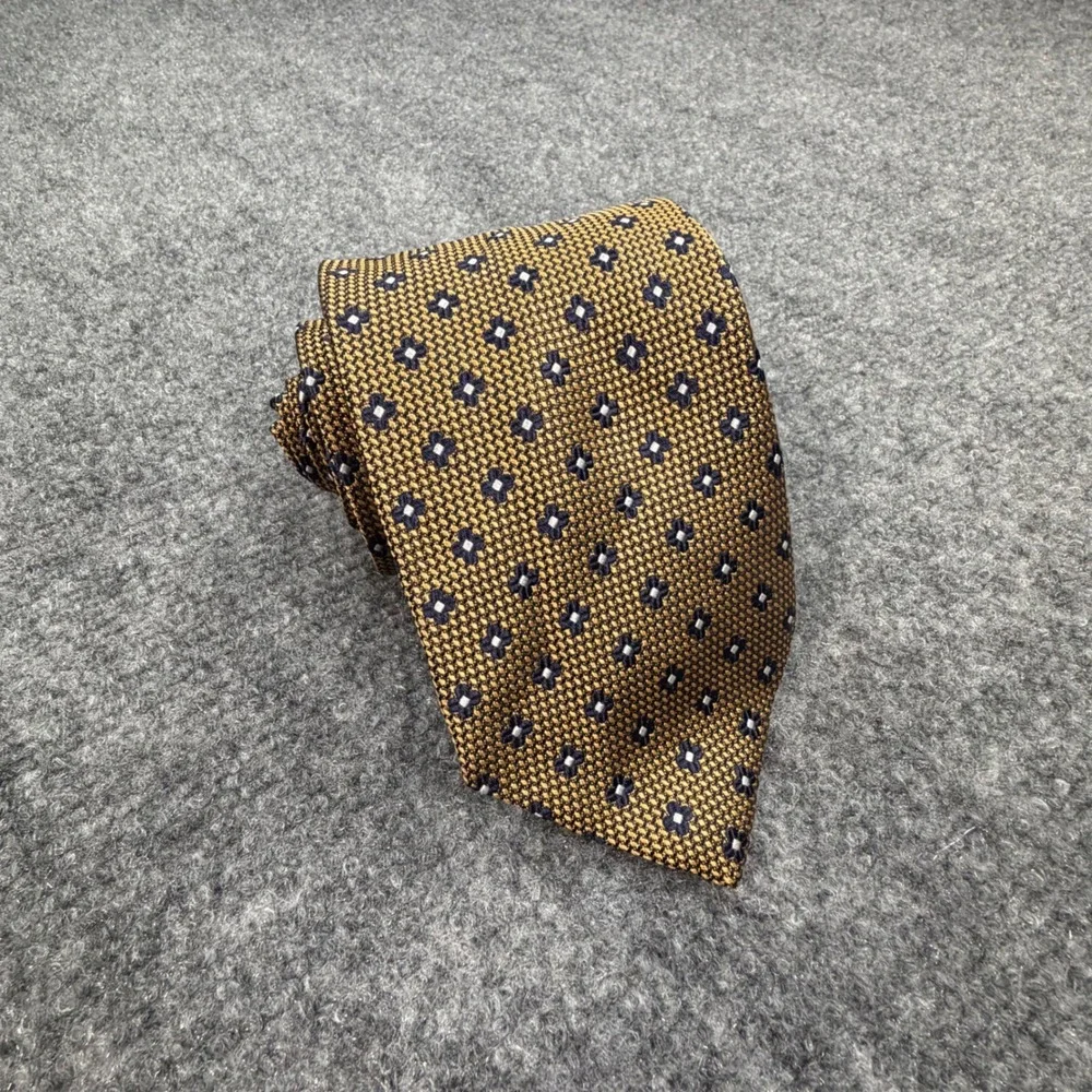 Brooks Brothers Mens Gold Geometric Silk Tie Italy Medallion Pattern Classic